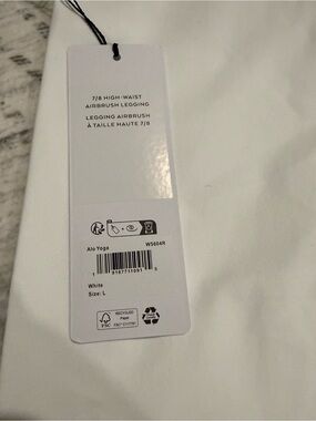 ALO Yoga 7/8 High-Waist Airbrush Legging — White